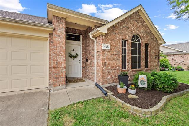 Foto del edificio - 3705 Applewood Rd