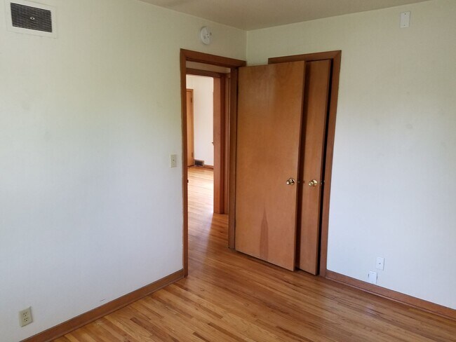 Building Photo - 2110 Campus St