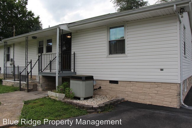 Foto del edificio - 1532 Parton Dr