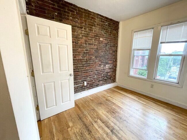 Foto del edificio - 723 Parker St