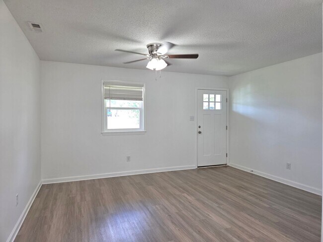 Foto del edificio - 4 bedroom in Maiden