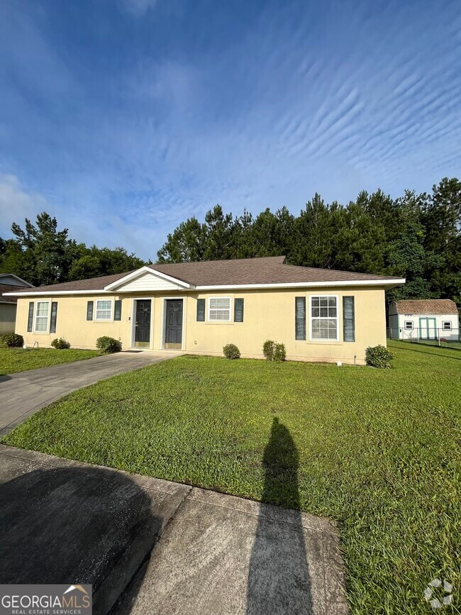 Building Photo - 408 E Lawnwood Ave