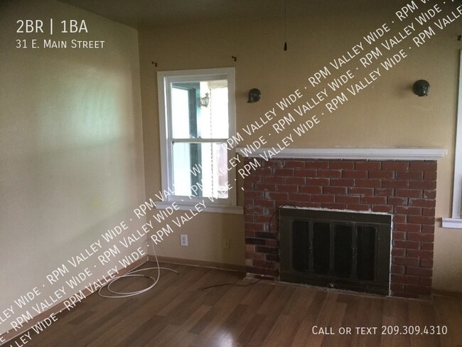 Building Photo - Super Cute Home Coming Available Soon!!