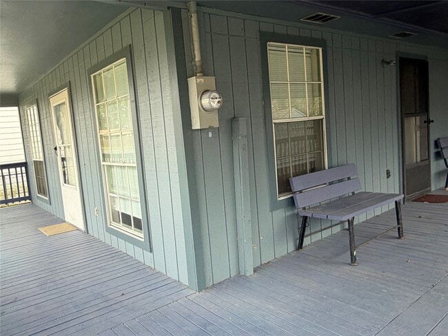 Building Photo - 141 Cherry Tree