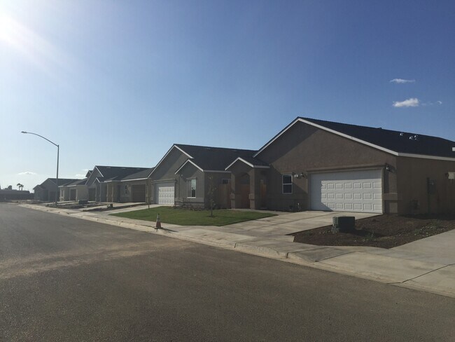 Foto del edificio - 3 Bedroom Brand New Madera Home for Rent