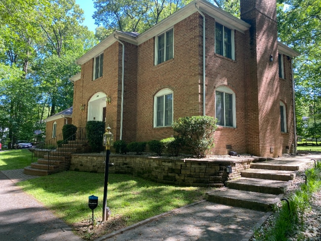 Building Photo - 7700 Warfield Rd