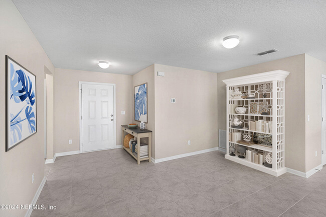 Building Photo - 12593 Creekside Manor Dr