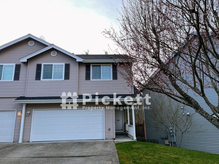 Easy Living Central Kitsap Townhome House for Rent in Bremerton, WA
