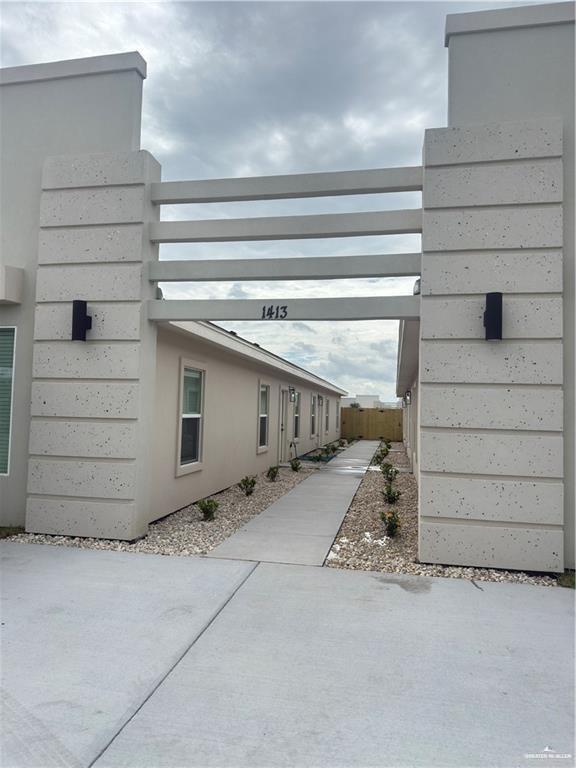 Building Photo - 1413 Vine Ave