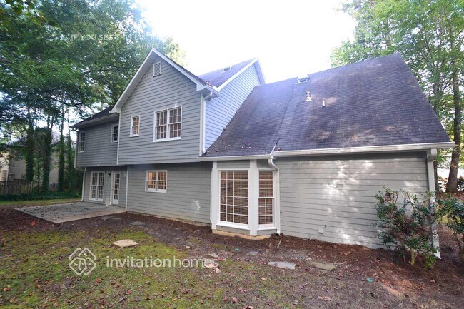 Building Photo - 2862 Wynford Dr S W