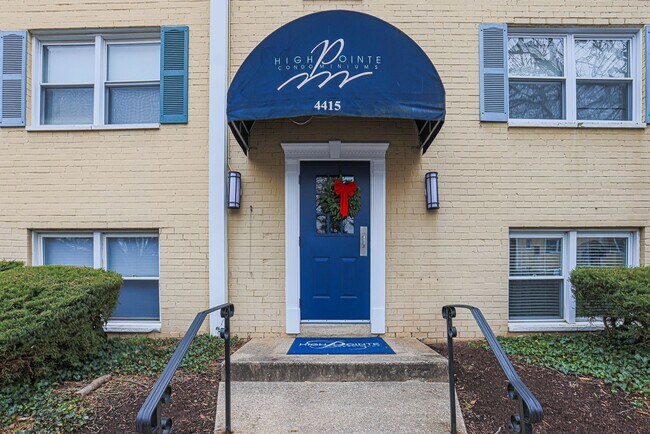 Foto del edificio - Charming 2-Bedroom Condominium with Modern...