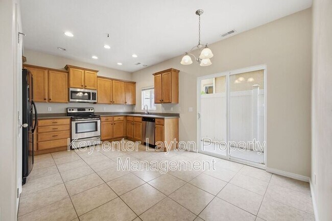 Foto del edificio - 1427 E 6175 S