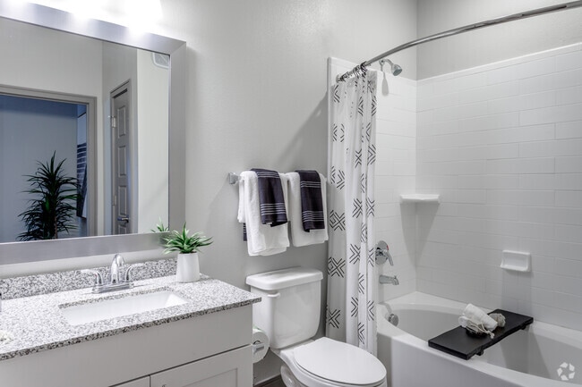 2BR, 2BA - B2 - Cyan Southcreek