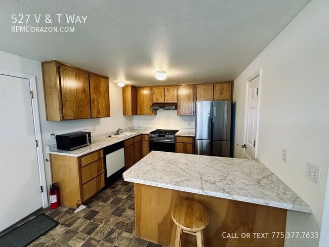 Building Photo - 527 V & T Way-