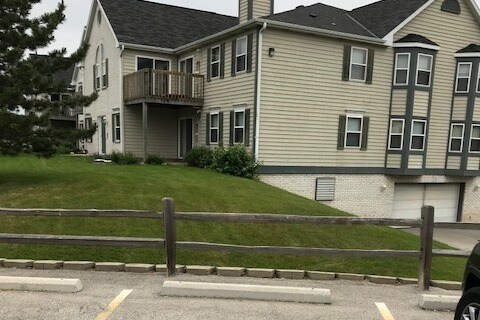 Foto del edificio - N25W24011 River Park Dr