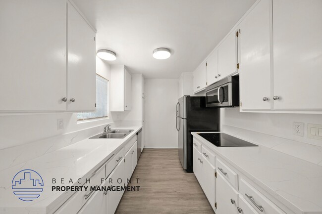 Building Photo - 834 2nd St.