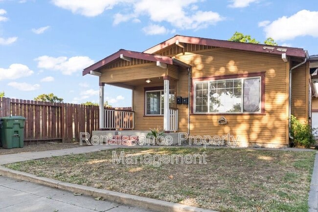 Building Photo - 1026 Windeler Ave