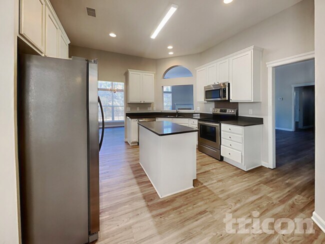 Building Photo - 6202 Trotters Ridge Rd