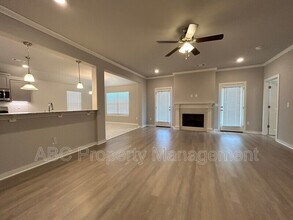 Building Photo - 350 S Emerald Woods Run