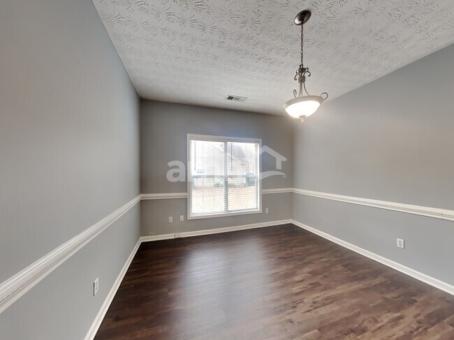 Foto del edificio - 3208 Milstead Walk Way