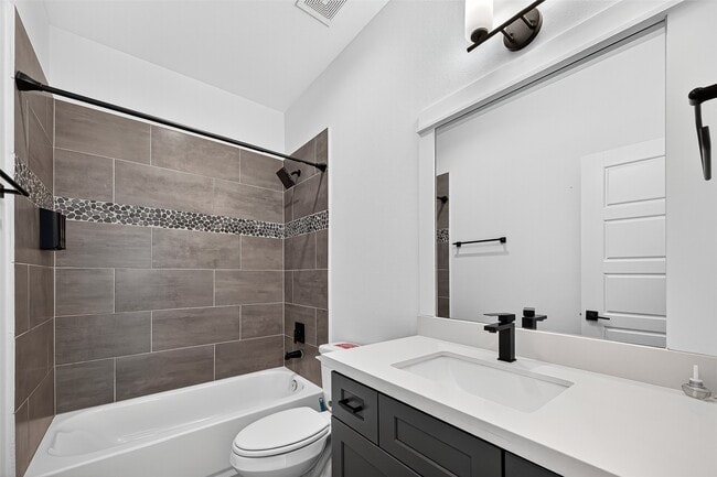 Foto del edificio - 1070 Mansfield St