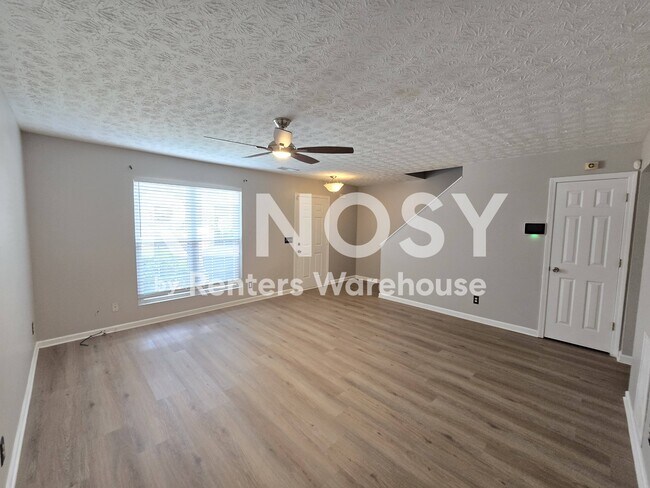 Foto del edificio - 5533 Strathmoor Manor Cir