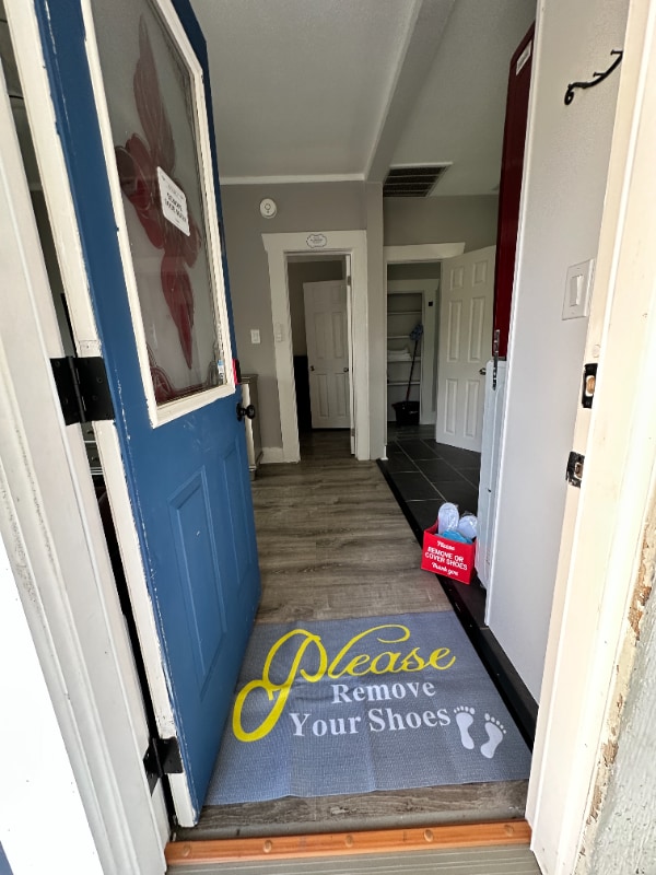 Photo - 803 E James St Apartment