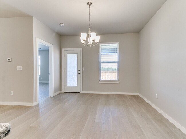 Foto del edificio - Move-In Ready 3-Bed, 2-Bath Home with Garage!
