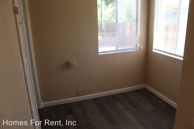 Building Photo - 1 br, 1 bath House - 346 W. Morton