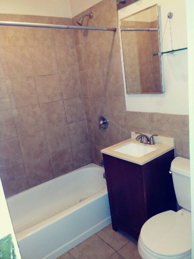 Foto del edificio - 1039 N 4th St