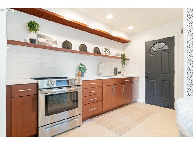 Foto del edificio - 841 NE 77th Ave