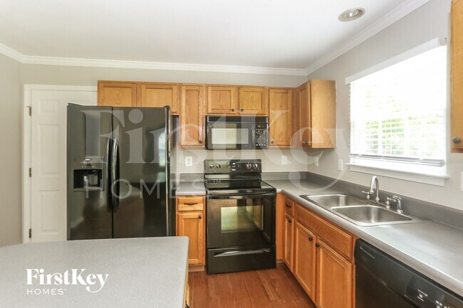 Foto del edificio - 5841 Branthurst Dr