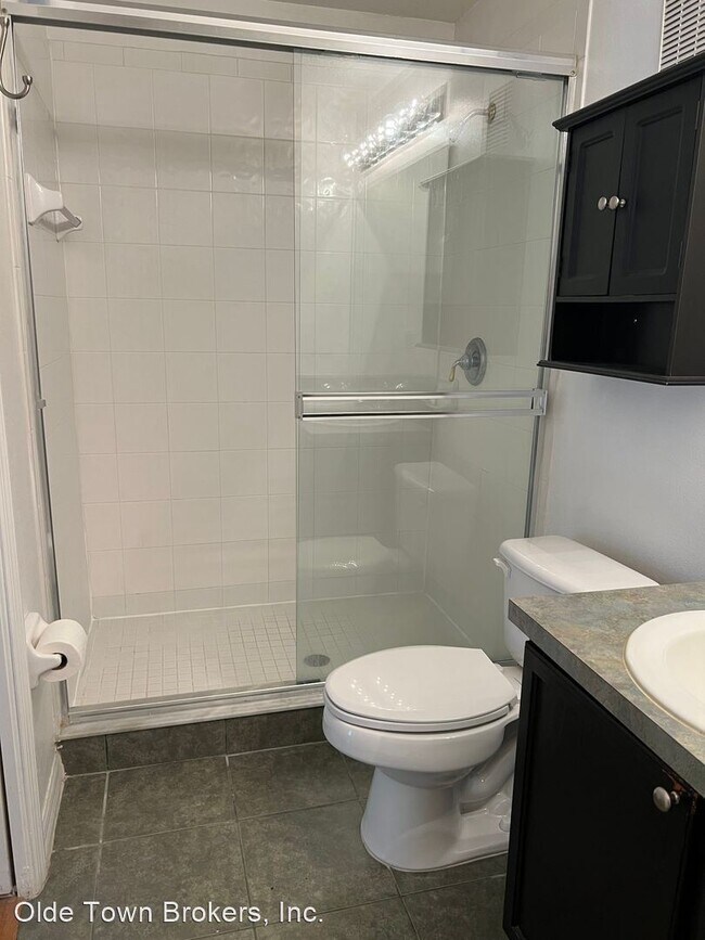 Building Photo - 3 br, 2 bath House - 692 Seabrook Ct. #102