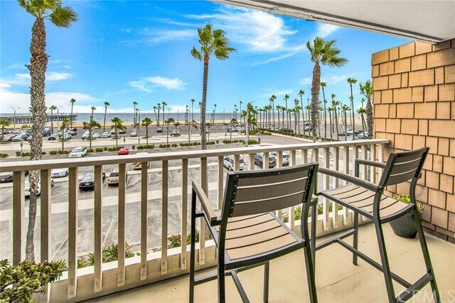 Primary Photo - 600 E Oceanfront