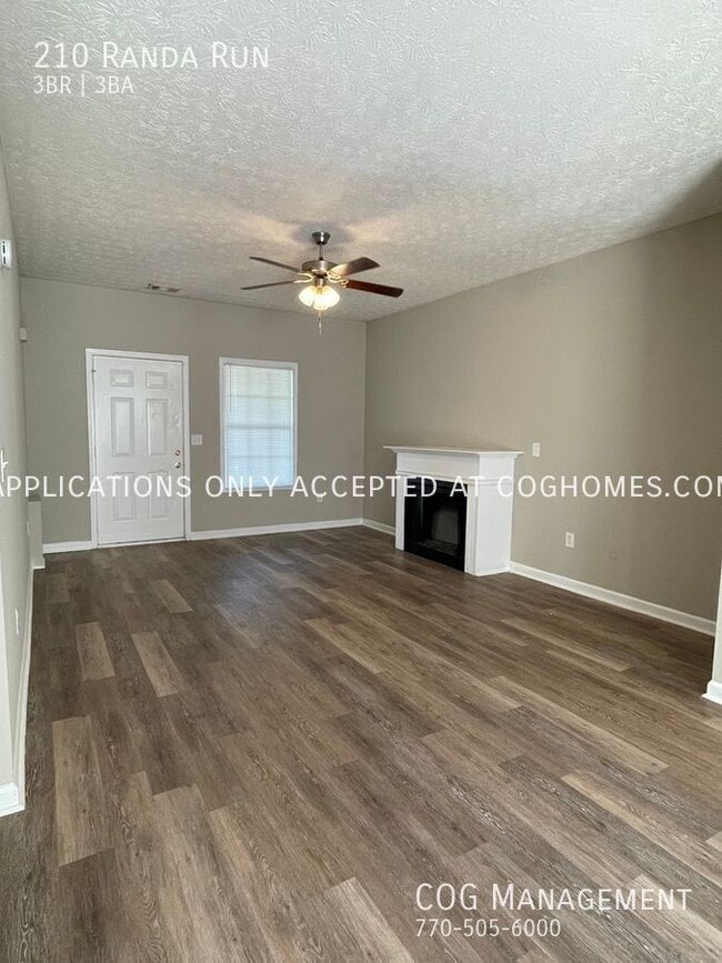 Building Photo - 210 Randa Run