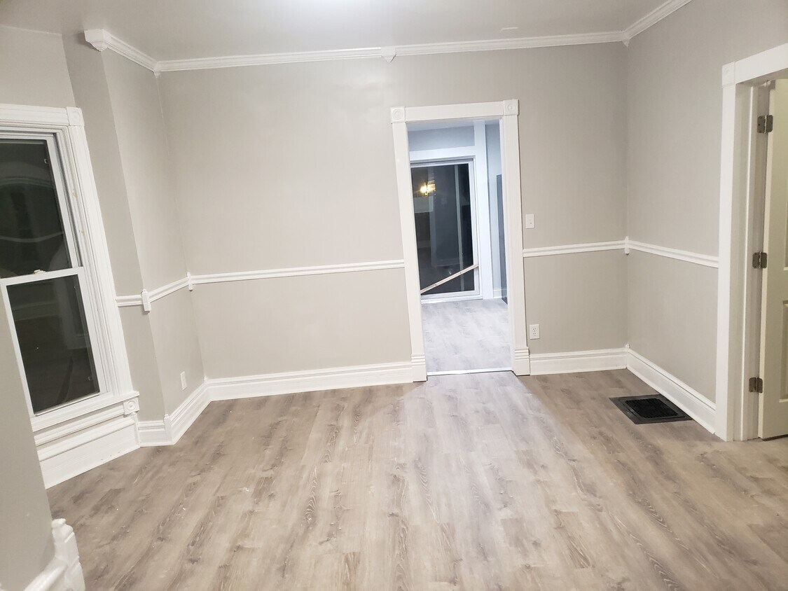 Foto del edificio - 114 Hamilton Ave