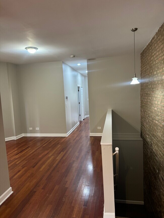 Foto del edificio - 5741 S Calumet Ave