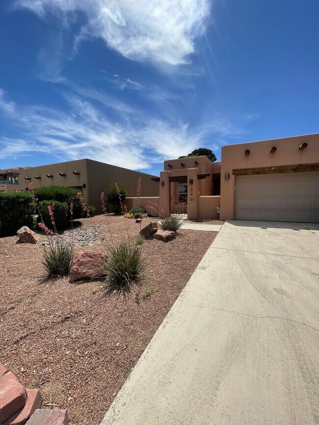 Building Photo - Great Home in Picacho Hills - Fairway Vill...