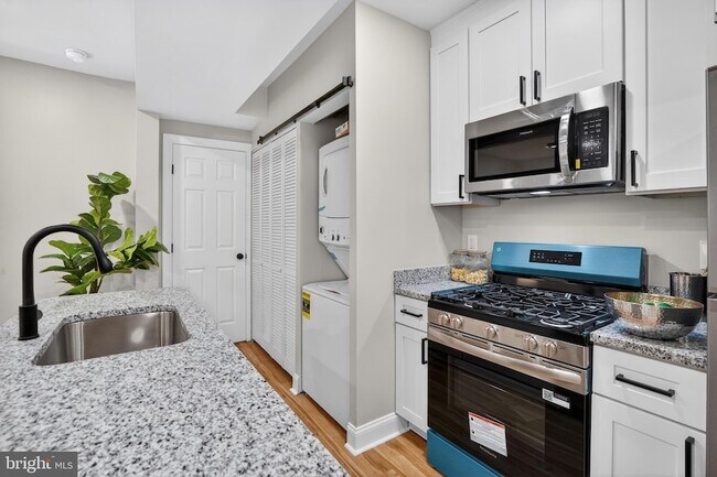 Foto del edificio - 212 36th St NE