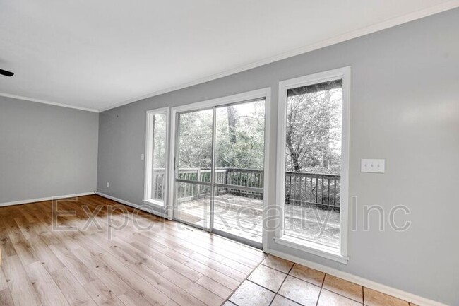 Foto del edificio - 3425 Mountainside Rd