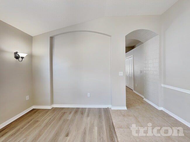 Building Photo - 9588 Southern Charm Cir