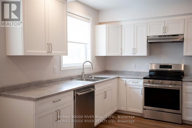 Building Photo - 201 Division St