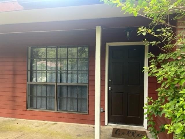 Building Photo - 35515 Oakridge Ave