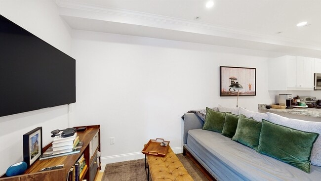 Building Photo - 296 Beacon St