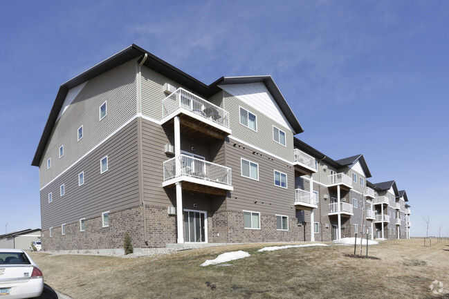 Apartments - Cascades of Mandan