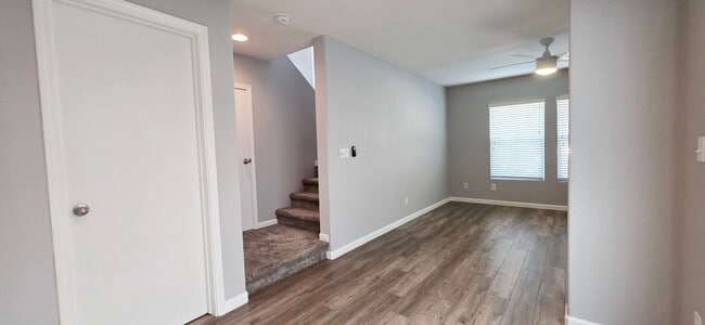 Building Photo - 4120 Beechcraft Way