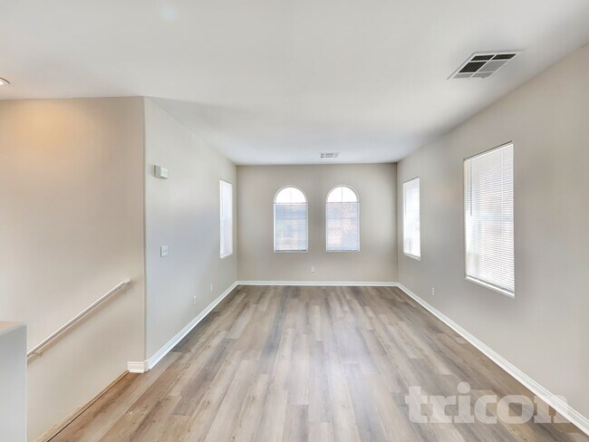 Foto del edificio - 9517 Summer Furnace St