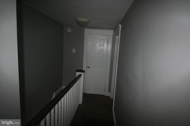 Building Photo - 2111 E Elkhart St