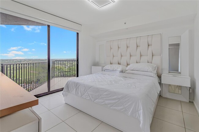 Foto del edificio - 5252 NW 85th Ave