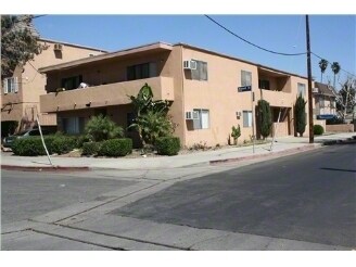 Building Photo - 6902 Milwood Ave